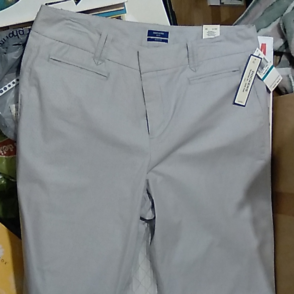 Capri pants, Dockers 16P, spandex, Tan.